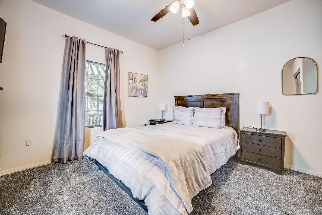 Midtown Modern Farmhouse San Antonio Exterior foto
