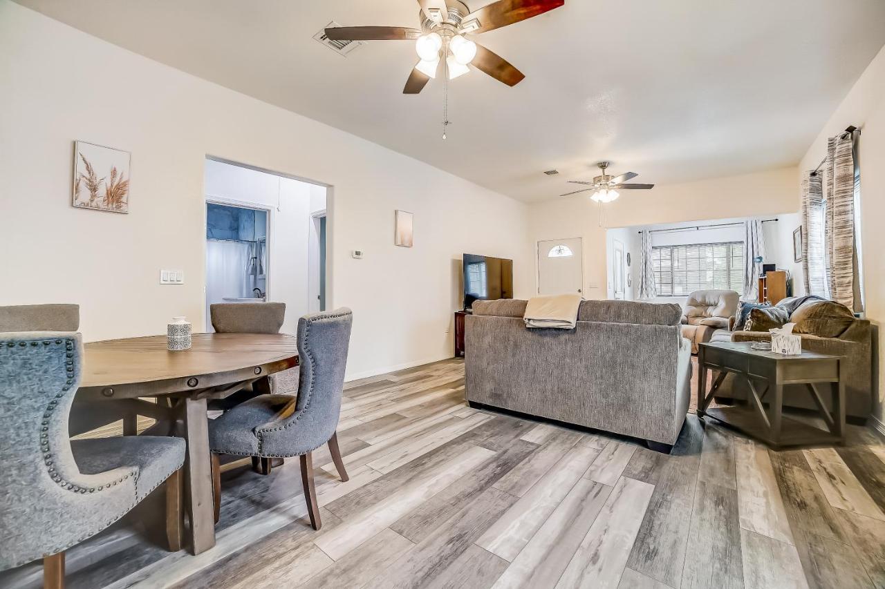 Midtown Modern Farmhouse San Antonio Exterior foto