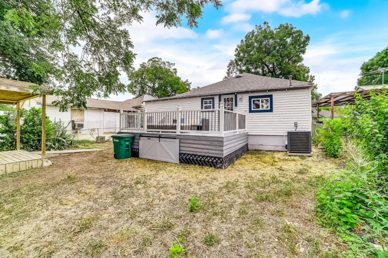Midtown Modern Farmhouse San Antonio Exterior foto