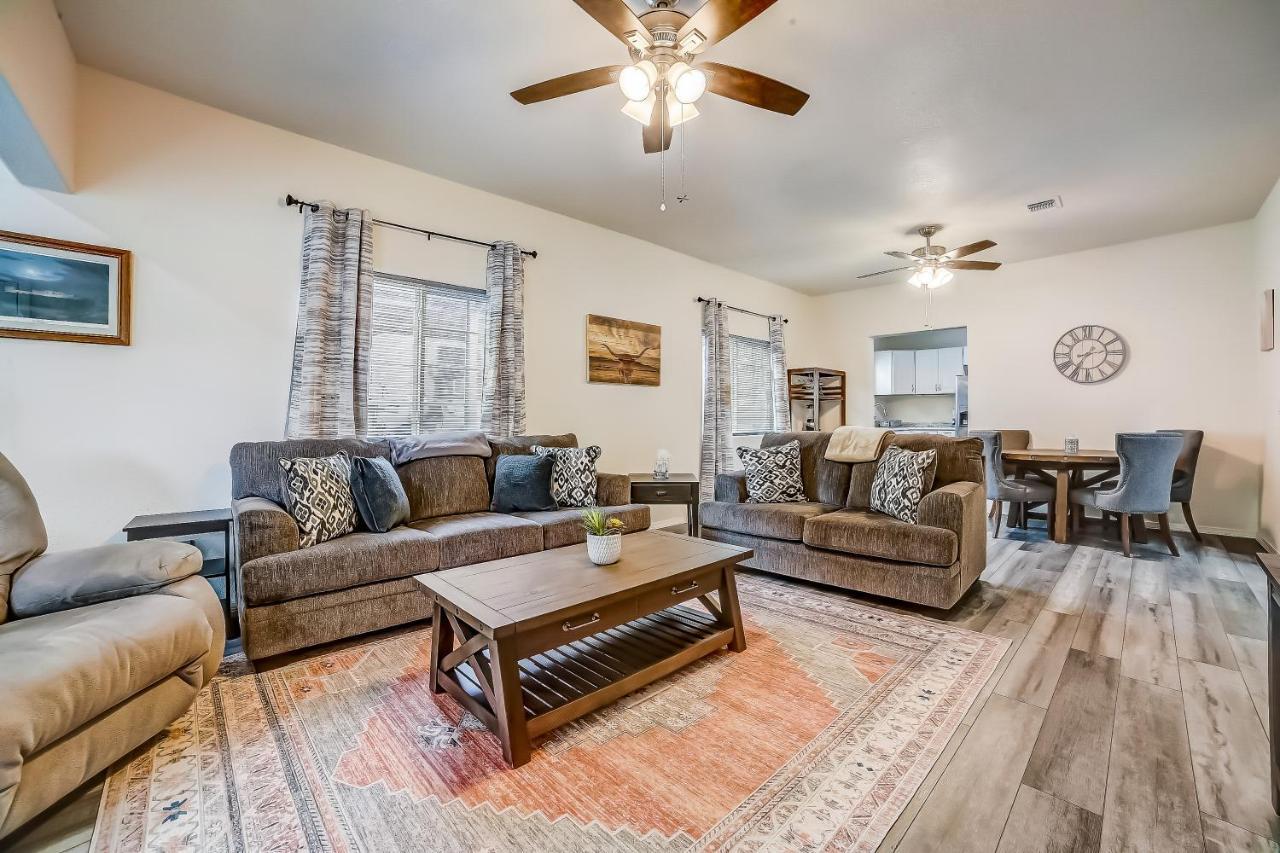 Midtown Modern Farmhouse San Antonio Exterior foto